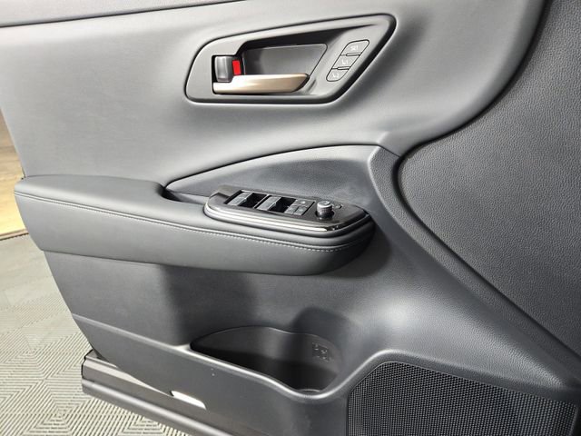 Used 2025 Toyota Crown Signia image 33