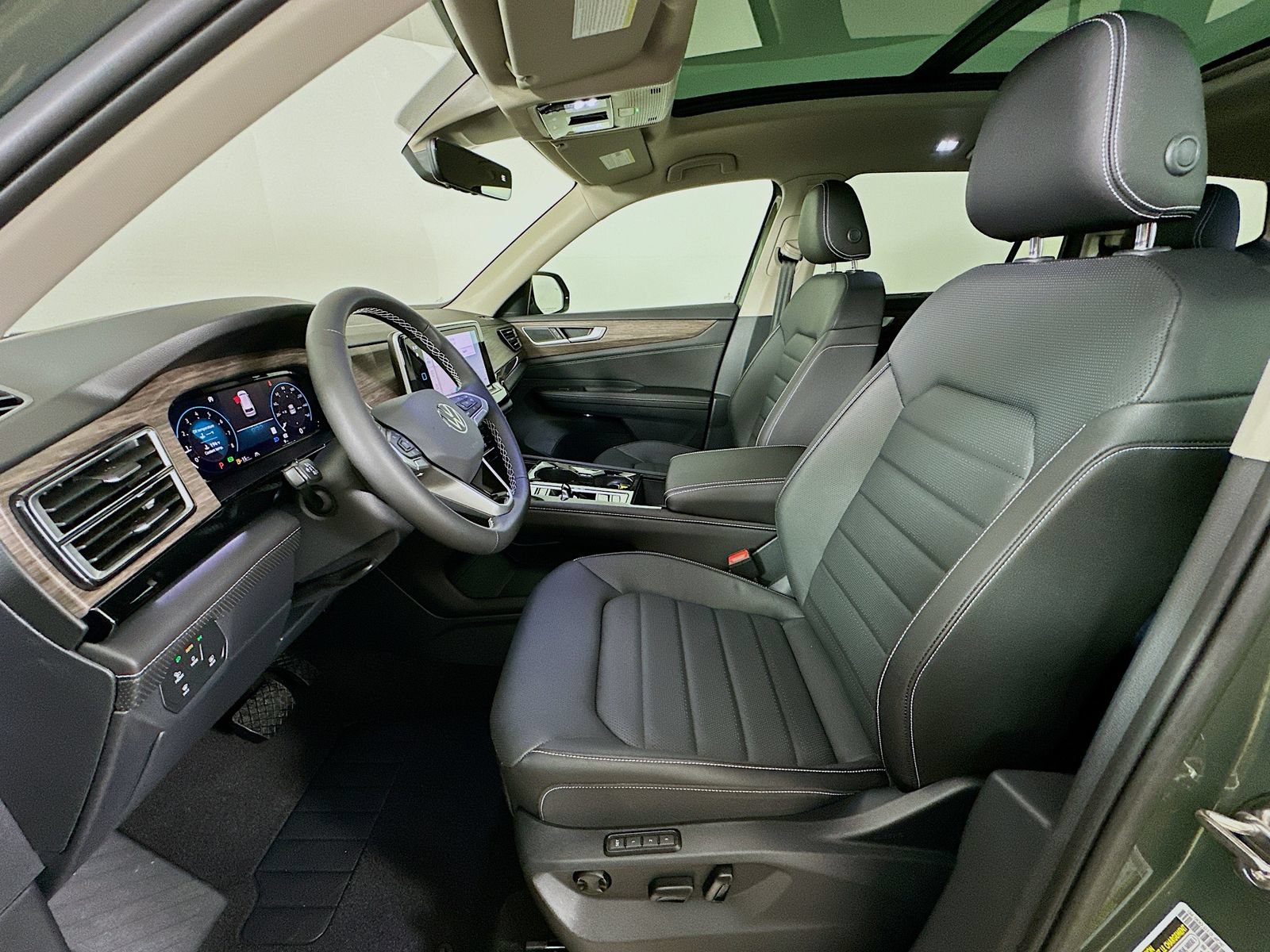 New 2026 Volkswagen Atlas SEL AWD/4WD image 33