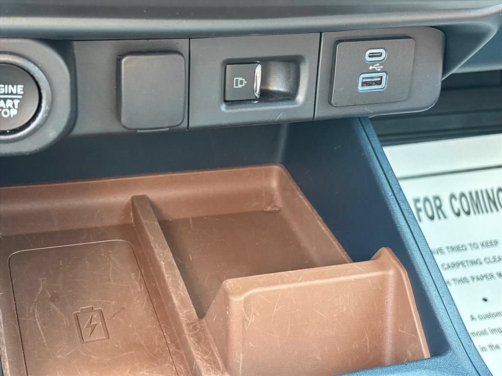 Used 2023 Ford Maverick Lariat w/ Lariat Luxury Package AWD/4WD image 34