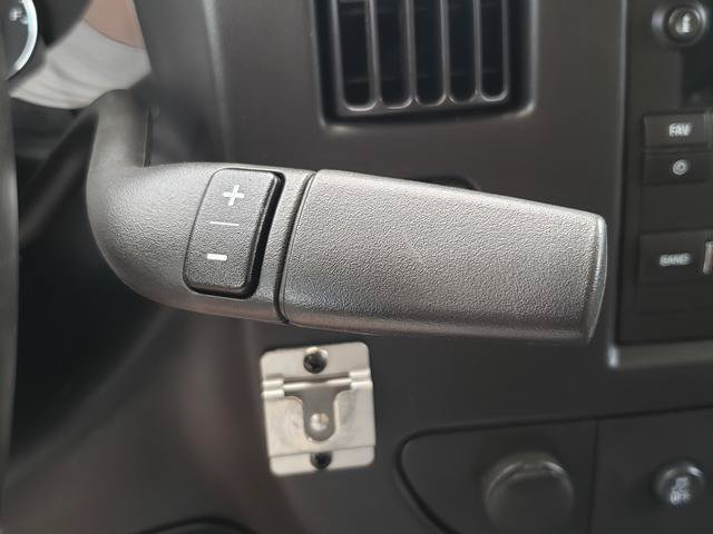 Used 2017 Chevrolet Express 2500 LS RWD image 21