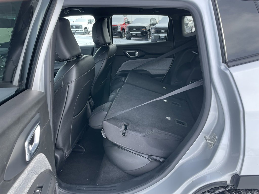 Used 2024 Jeep Compass Latitude image 49