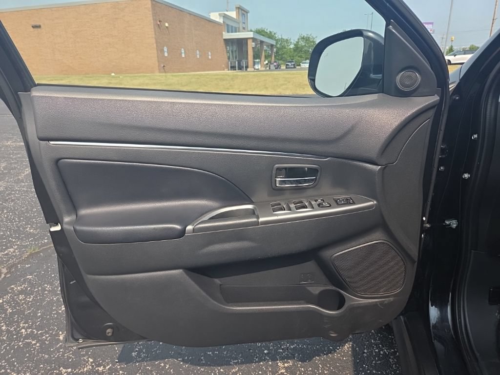 Used 2022 Mitsubishi Outlander Sport SE AWD/4WD image 28