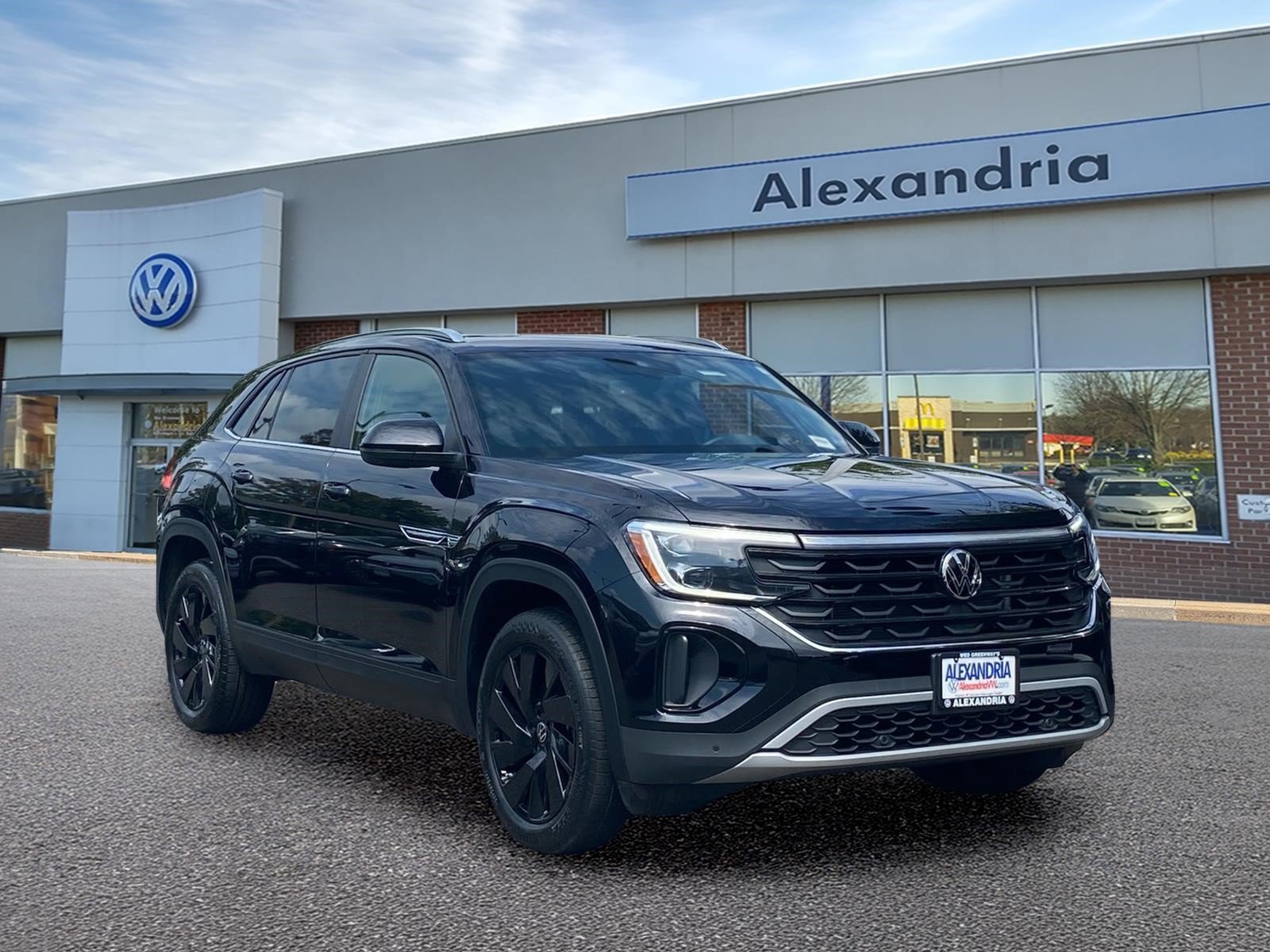 Certified 2024 Volkswagen Atlas Cross Sport SE w/ Panoramic Sunroof Package