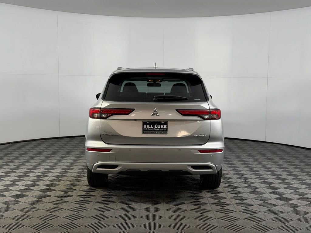 Used 2024 Mitsubishi Outlander SEL AWD/4WD image 8