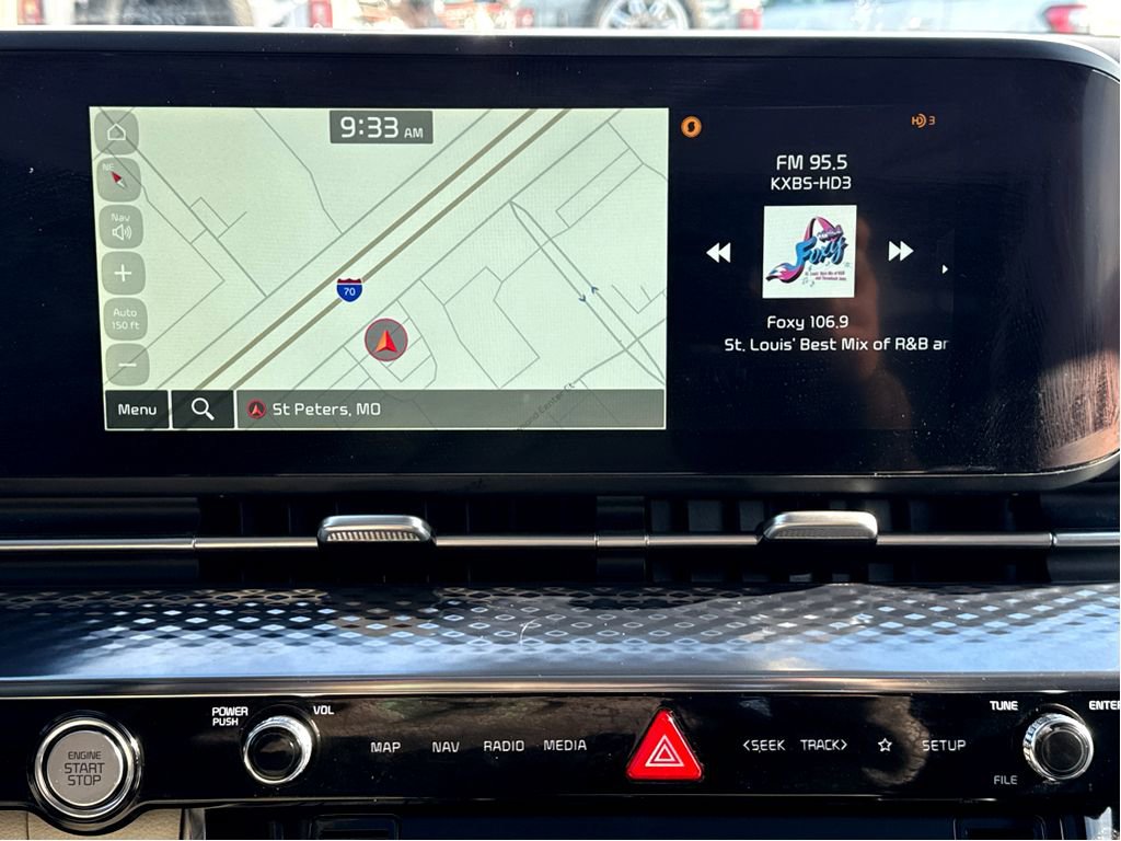 Used 2024 Kia Carnival SX Prestige image 23