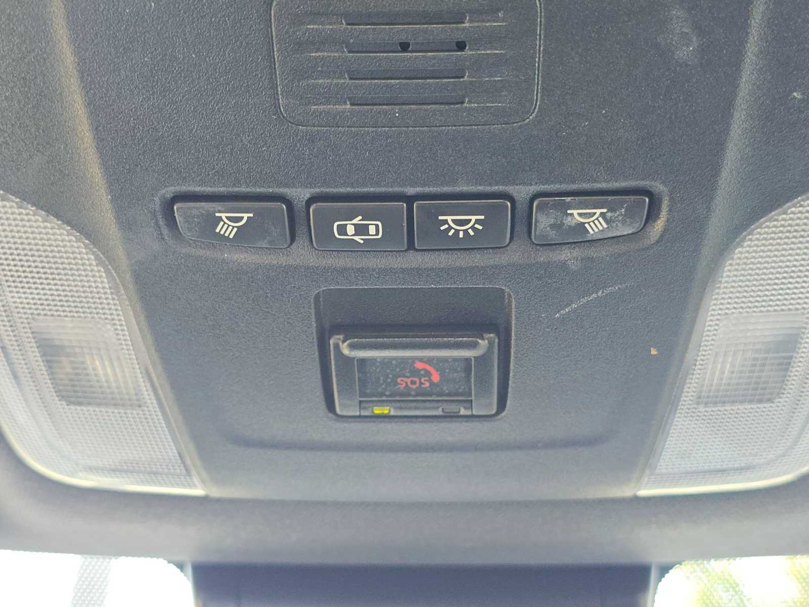 Used 2022 Toyota Corolla SE w/ Carpet Mat Package (TMS) FWD image 32