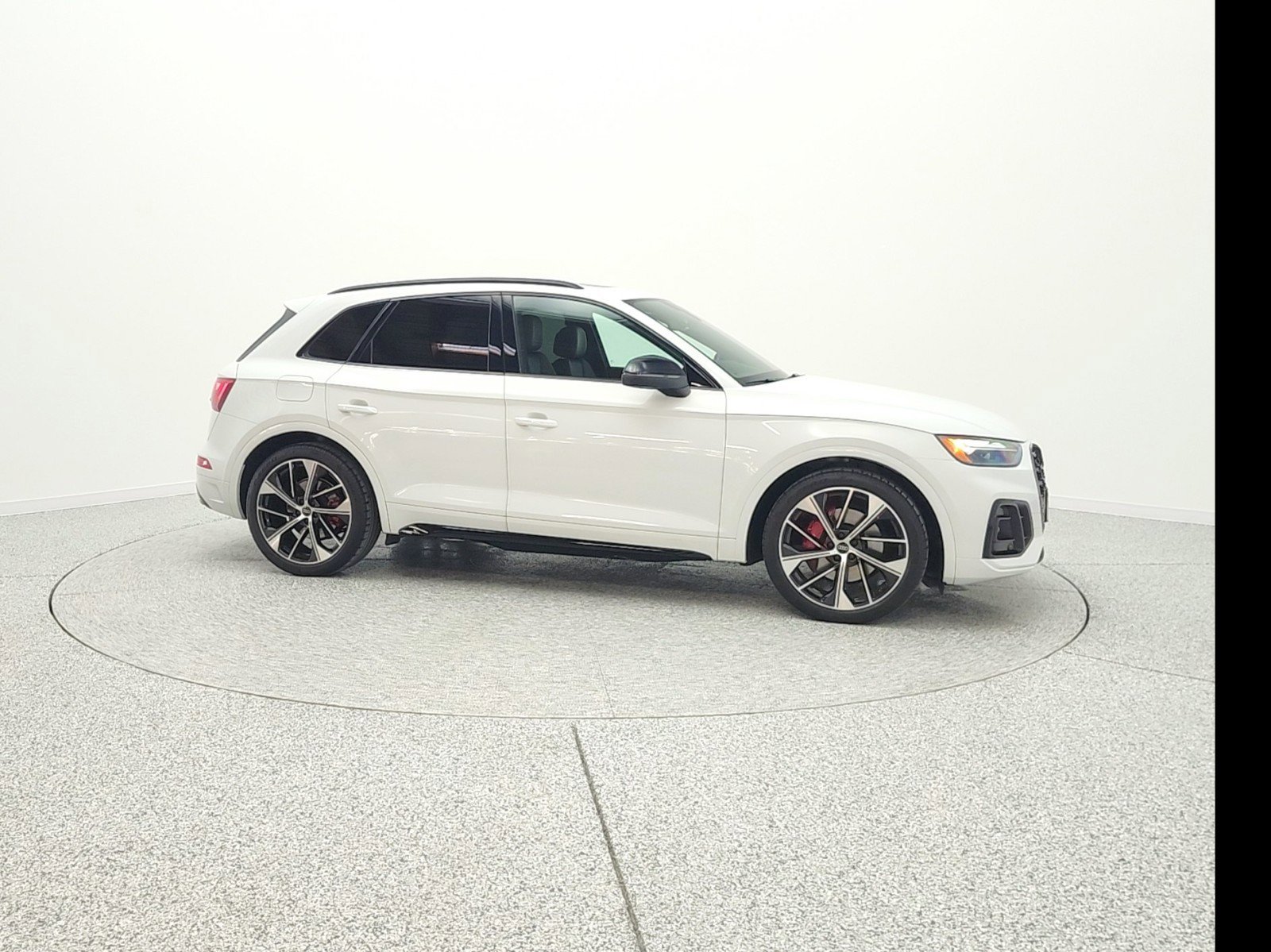 Used 2023 Audi SQ5 Premium Plus w/ Premium Plus Package image 4