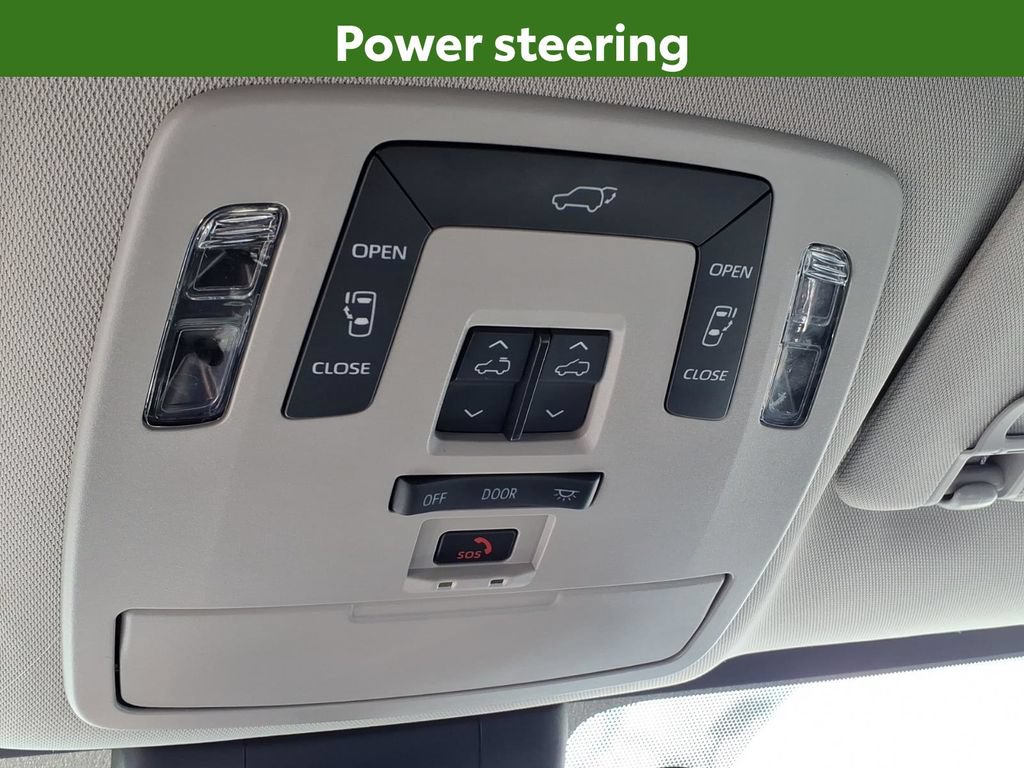 Used 2024 Toyota Sienna XLE FWD image 28