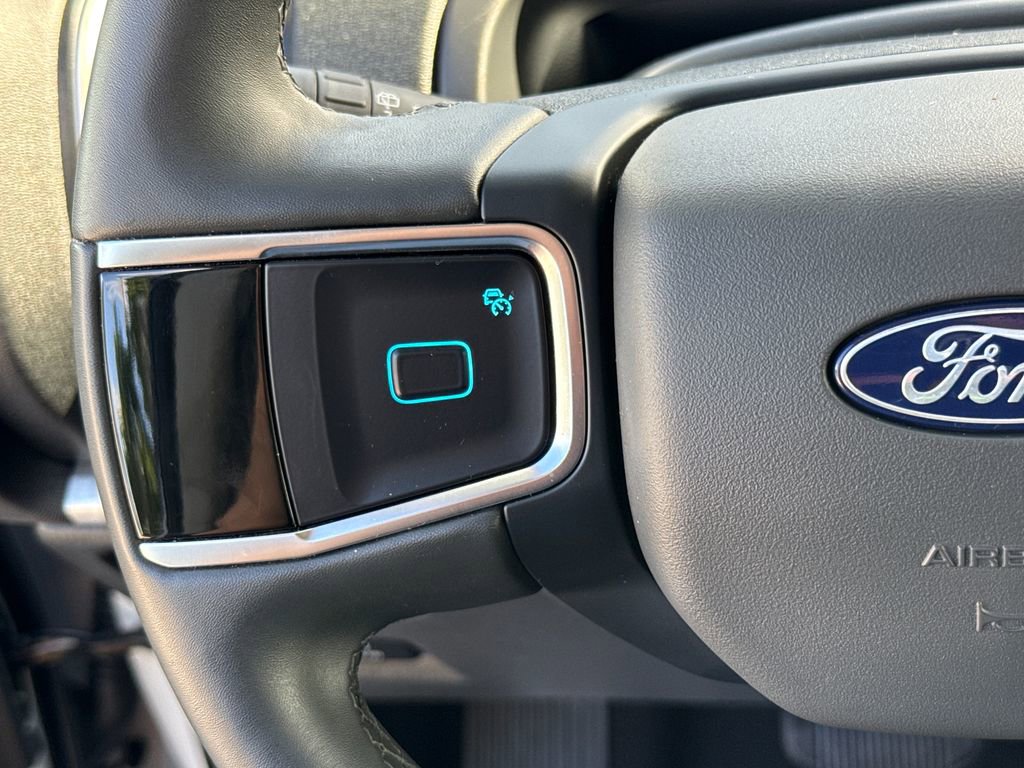 Used 2025 Ford Expedition Active image 15