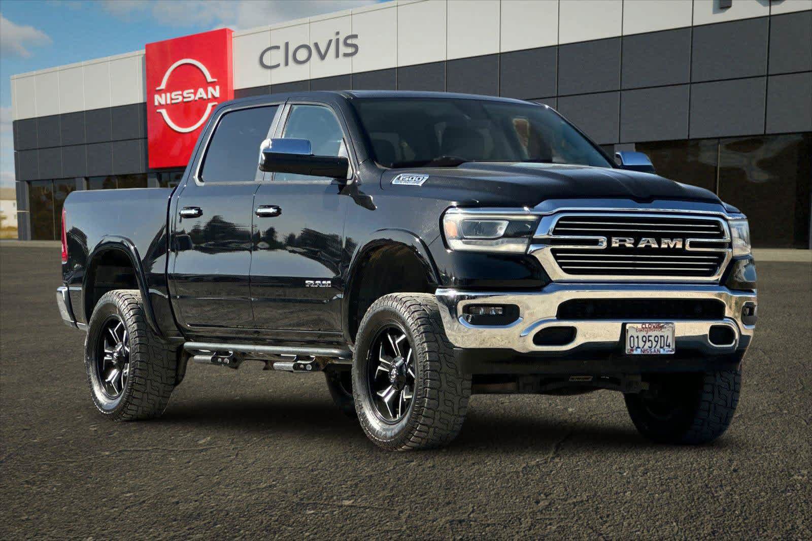 Used 2019 RAM 1500 Laramie AWD/4WD image 9