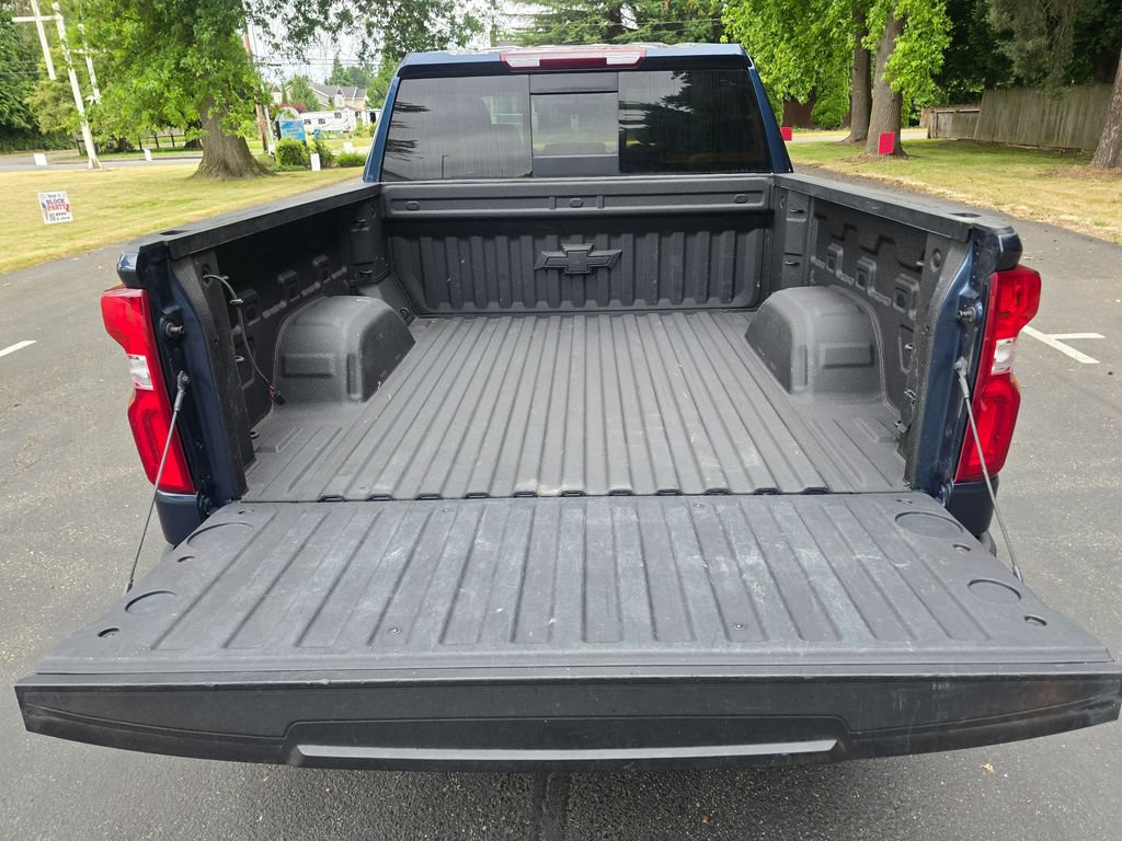 Used 2019 Chevrolet Silverado 1500 LTZ w/ LTZ Plus Package AWD/4WD image 17