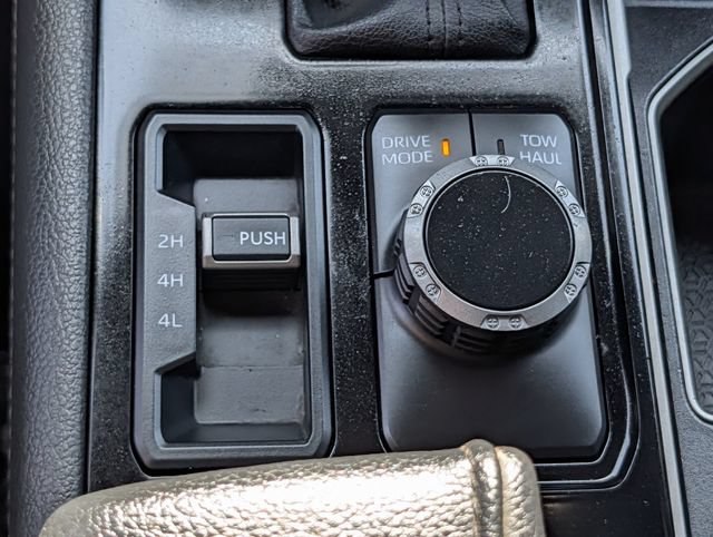 Used 2025 Toyota Tundra Limited AWD/4WD image 16