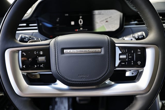 New 2025 Land Rover Range Rover Long Wheelbase SE image 41