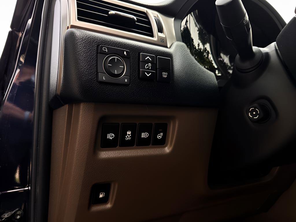 Used 2021 Lexus GX 460 Premium AWD/4WD image 20