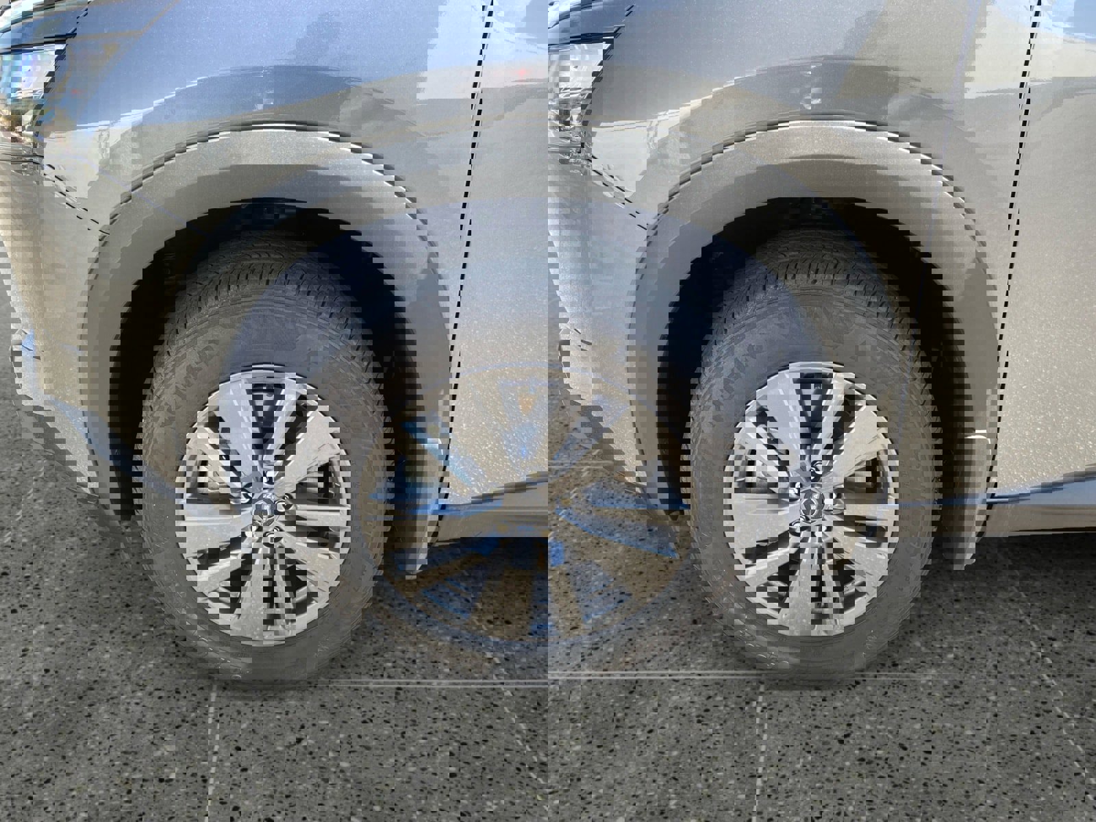 Used 2025 Nissan Pathfinder S image 14