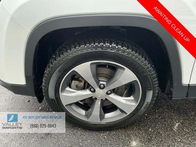 Used 2019 Jeep Cherokee Limited image 6