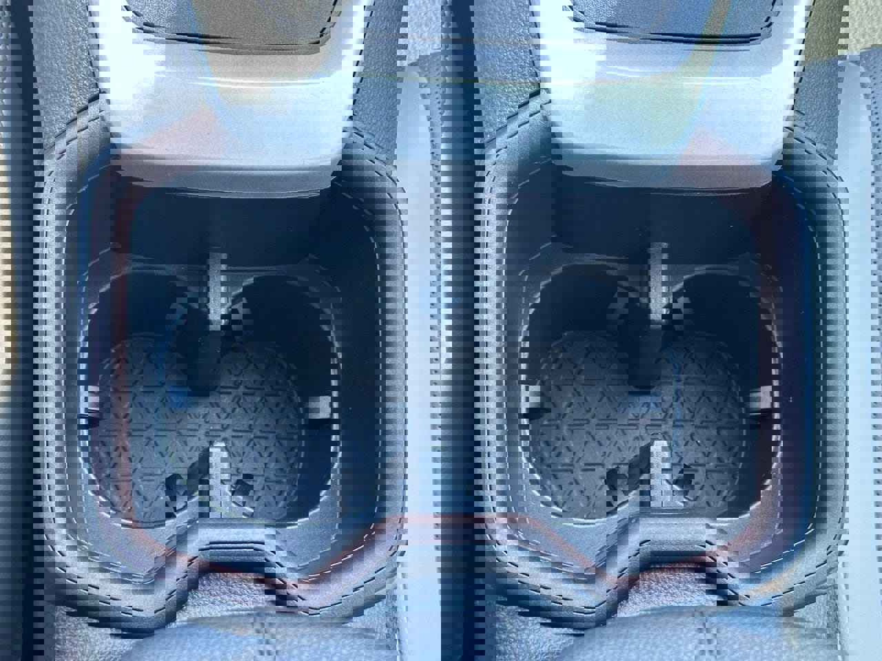 Used 2022 Toyota RAV4 Limited image 33