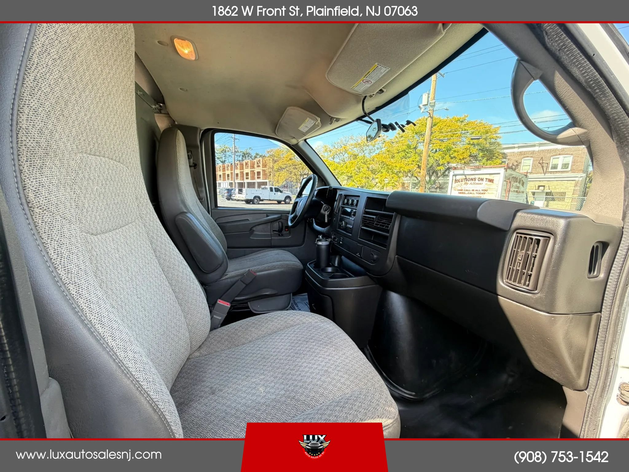 Used 2015 GMC Savana 3500 RWD image 16