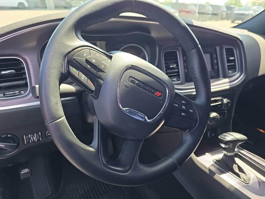 Used 2017 Dodge Charger SE w/ Popular Equipment Group image 9