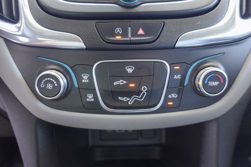 Used 2022 Chevrolet Equinox LT image 19