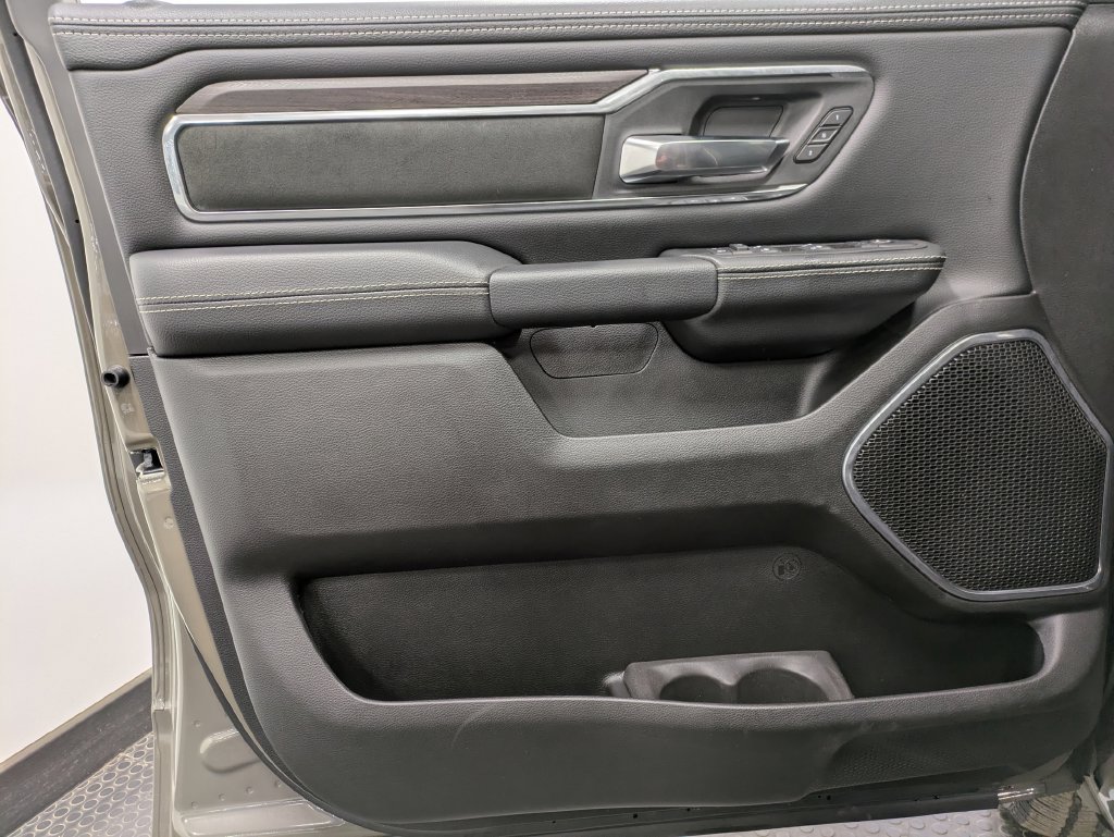 Used 2026 RAM 1500 Laramie AWD/4WD image 9