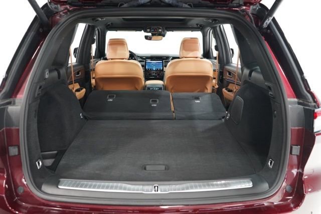 Used 2025 Jeep Grand Cherokee Summit w/ Obsidian Package image 33