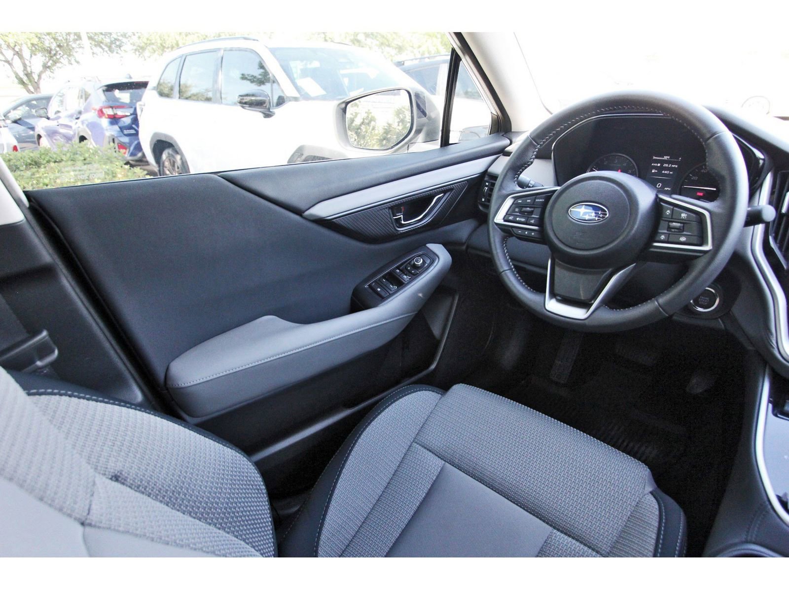 Certified 2025 Subaru Outback Premium image 8