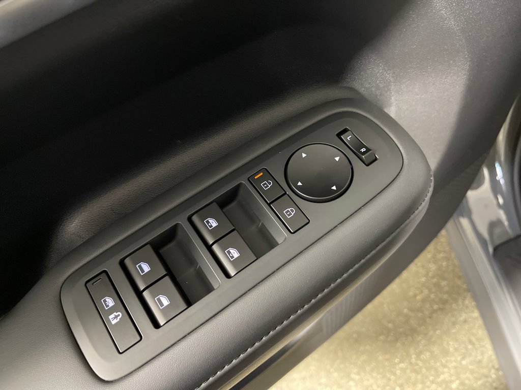 New 2026 Hyundai Santa Fe SEL FWD image 18