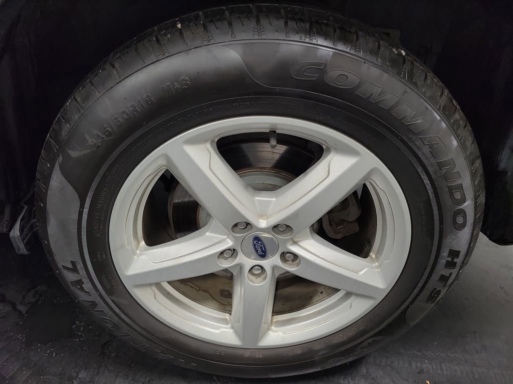 Used 2018 Ford Explorer XLT image 11