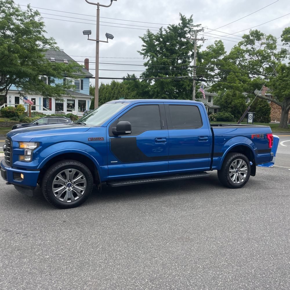 Used 2017 Ford F150 XLT w/ Equipment Group 302A Luxury AWD/4WD image 5