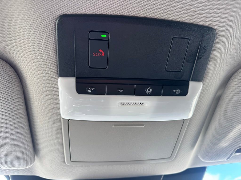 Used 2025 Nissan Pathfinder SV image 24