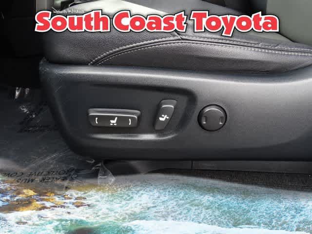 Used 2016 Toyota 4Runner SR5 Premium AWD/4WD image 18