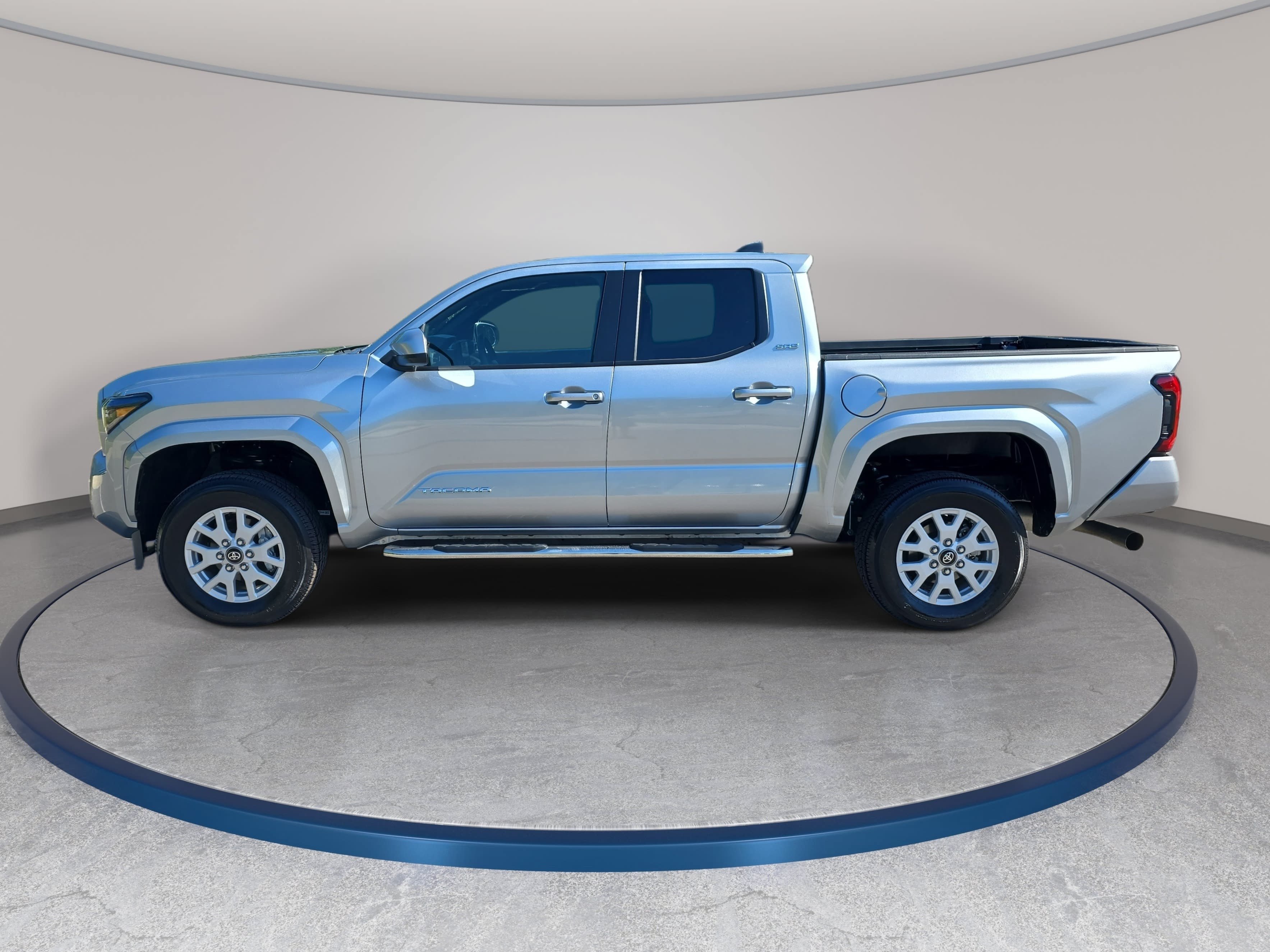 Certified 2024 Toyota Tacoma SR5 AWD/4WD image 8