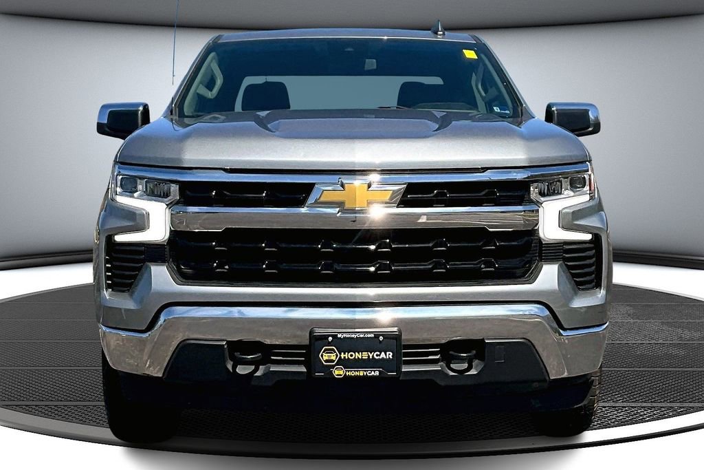 Used 2023 Chevrolet Silverado 1500 LT w/ Protection Package AWD/4WD image 2
