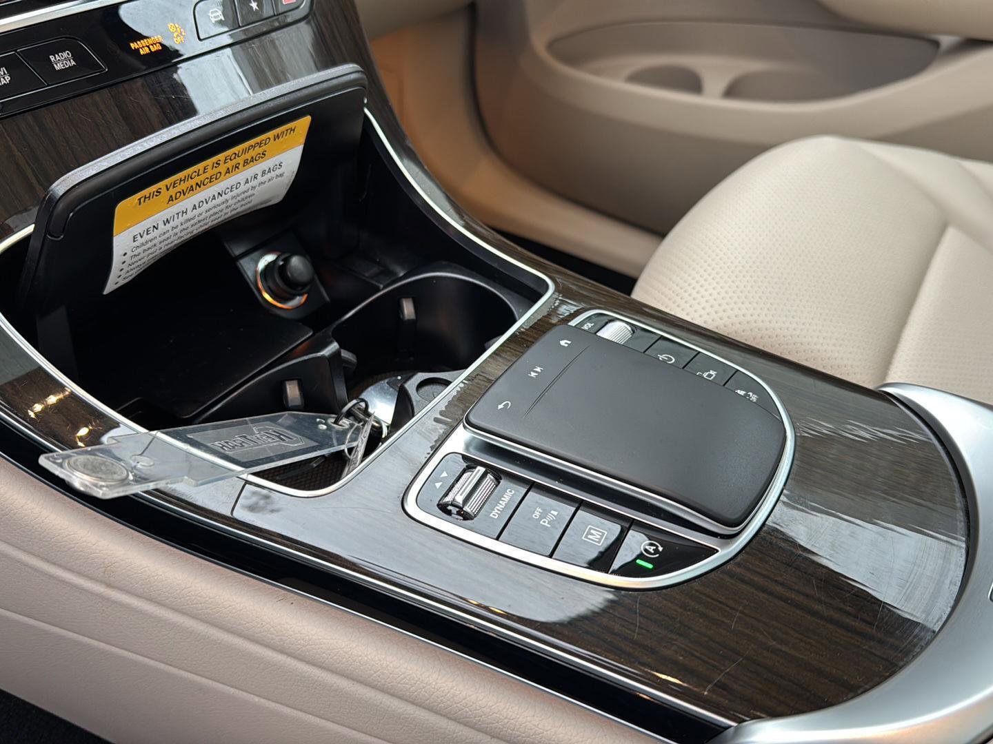 Used 2021 Mercedes-Benz GLC 300 image 23