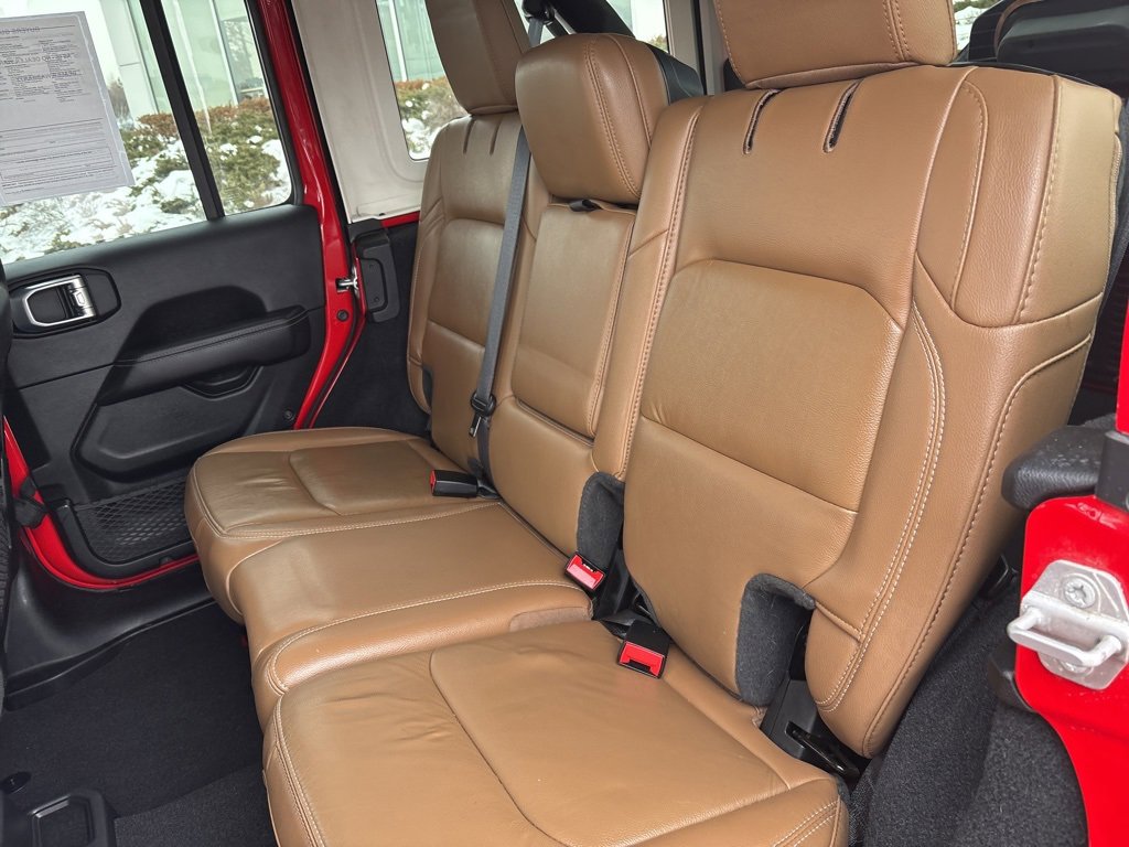 Used 2021 Jeep Wrangler Unlimited Rubicon w/ Cold Weather Group image 32