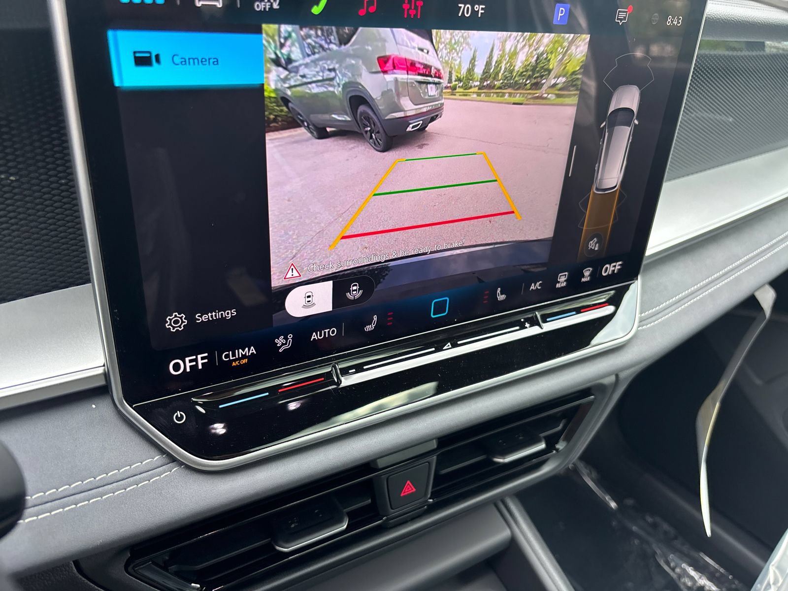 New 2026 Volkswagen Tiguan SE R-Line FWD image 16