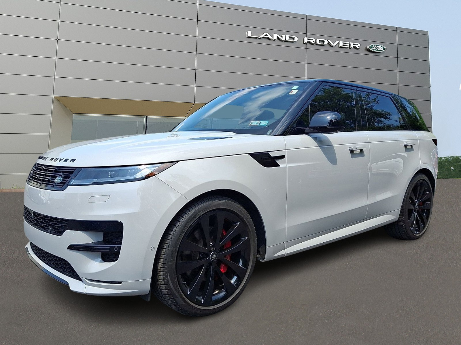 Used 2024 Land Rover Range Rover Sport Dynamic SE