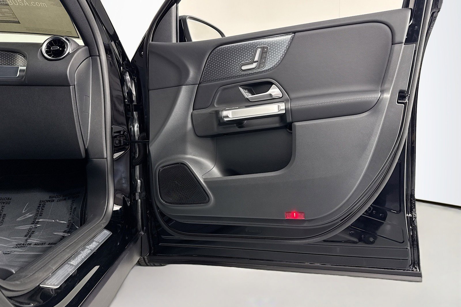 New 2026 Mercedes-Benz GLB 250 image 23