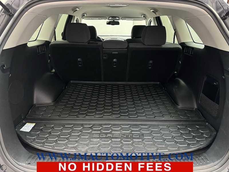Used 2017 Kia Sorento LX w/ LX Convenience Package AWD/4WD image 14