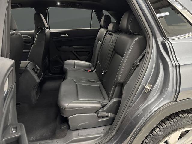 Used 2020 Volkswagen Atlas Cross Sport SEL image 29