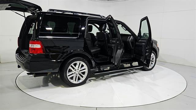 Used 2017 Ford Expedition Platinum RWD image 32