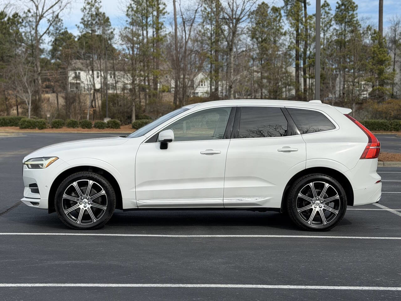Used 2019 Volvo XC60 T5 Inscription w/ Protection Package image 4