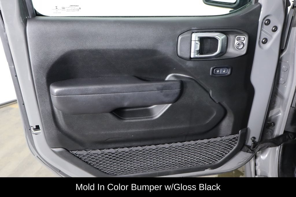 Used 2022 Jeep Gladiator Sport AWD/4WD image 18