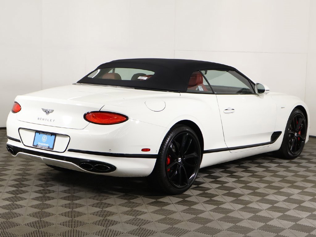 Used 2023 Bentley Continental GT Azure image 13