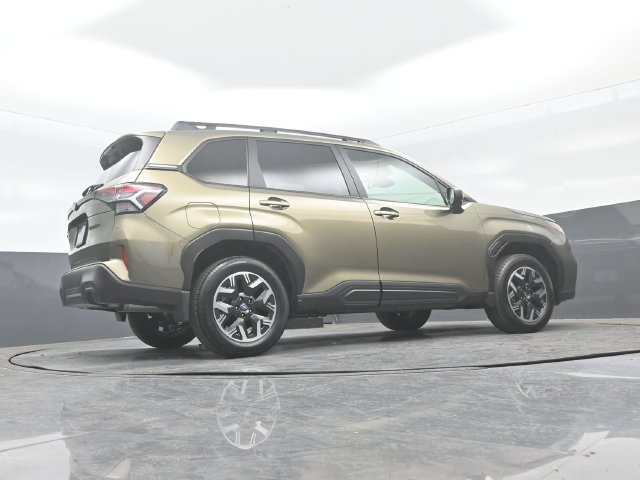 Used 2025 Subaru Forester Premium AWD/4WD image 25