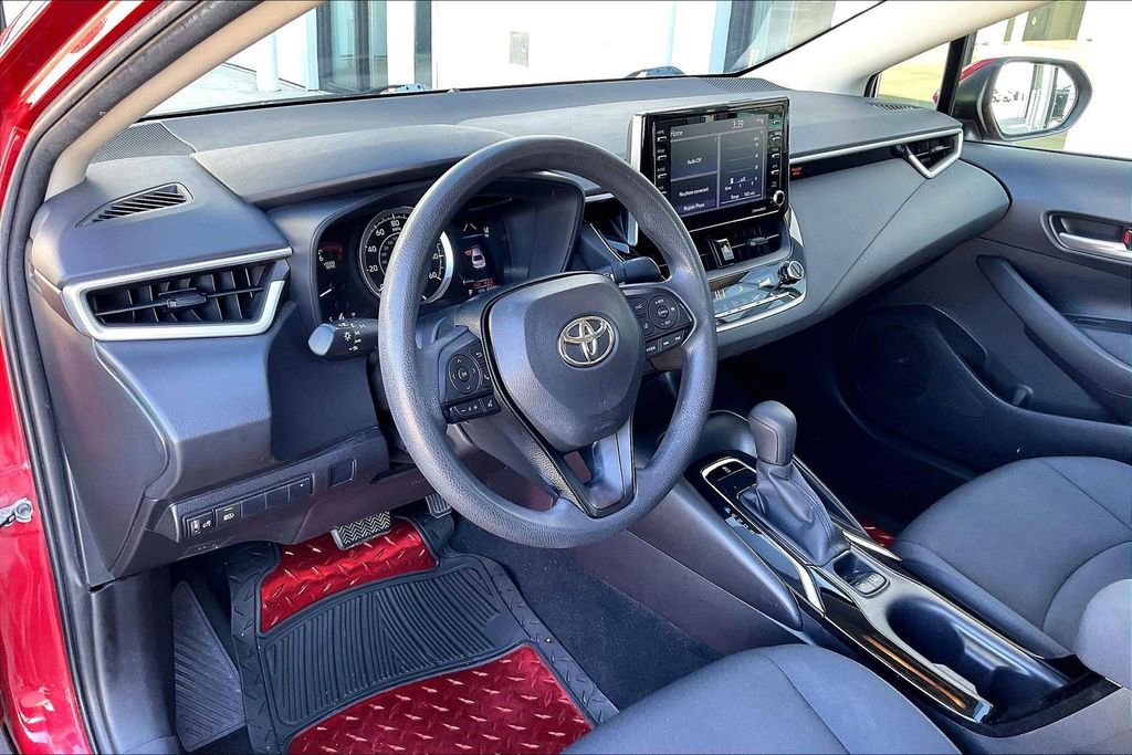Used 2021 Toyota Corolla LE image 14