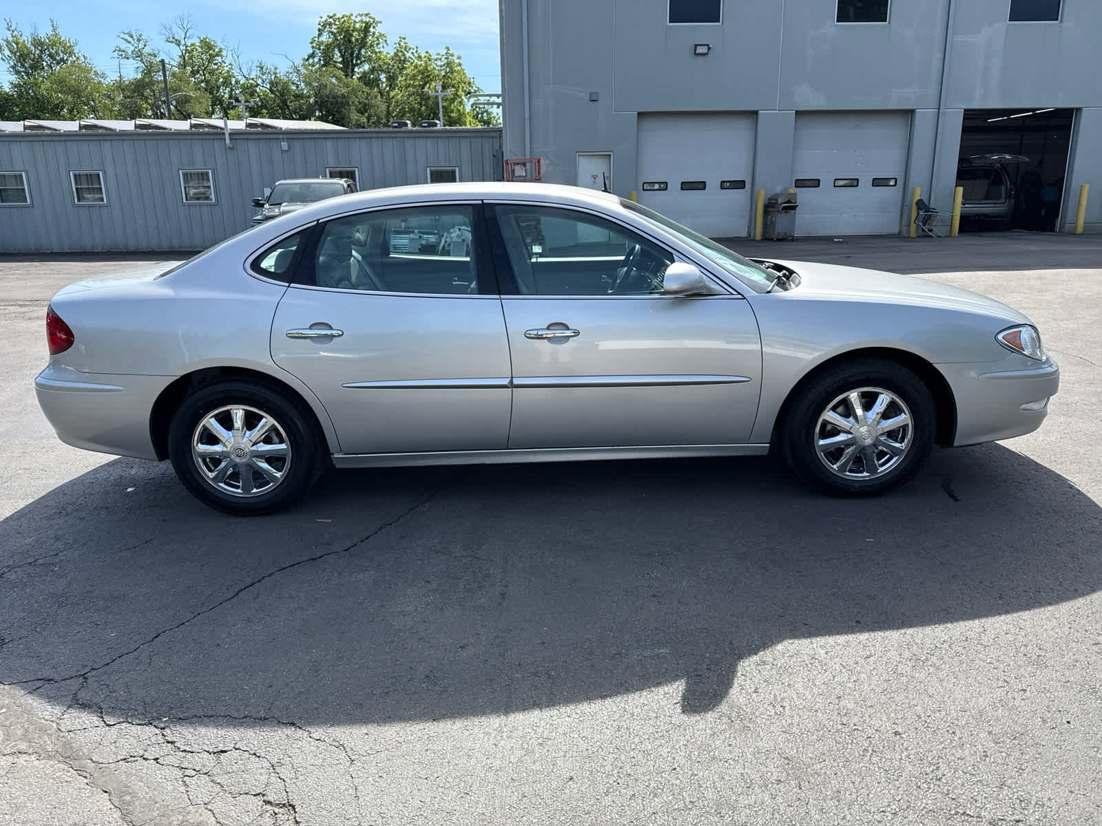 Used 2005 Buick LaCrosse CXL w/ Gold Convenience Package FWD image 2