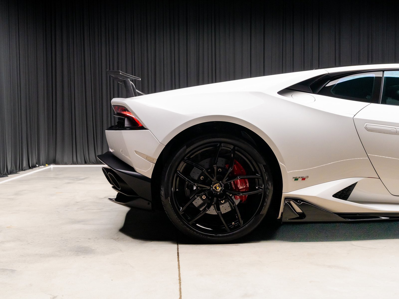 Used 2015 Lamborghini Huracan LP 610-4 image 29