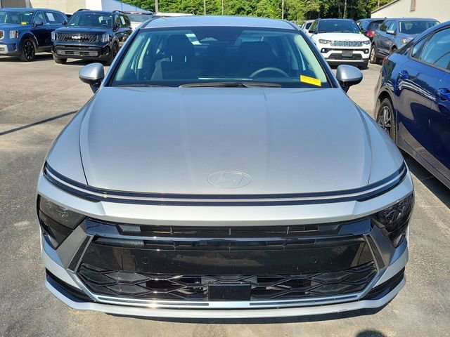 Used 2025 Hyundai Sonata SEL FWD image 2